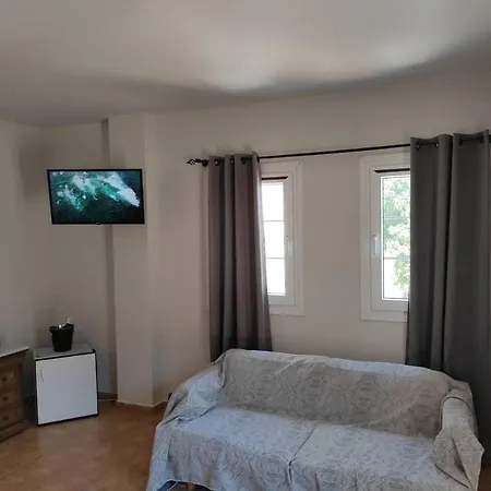 Lovely Villa With Garden Parking In Syros Greece * Rozia
