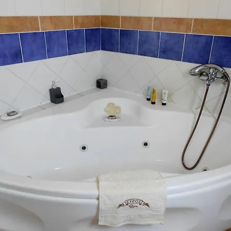 Lovely Villa With Garden Parking In Syros Greece Rozia